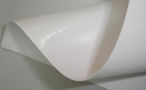 PVC刀刮布切割機：高效、精準、無毛邊的最佳解決方案